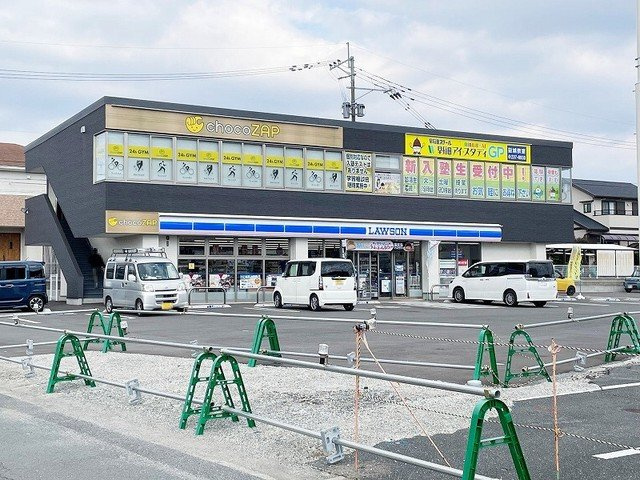 Ｏｐｔｉｍｕｓ　Ｗｉｎｄ　Ｂの周辺|ローソン益城惣領北店まで750m