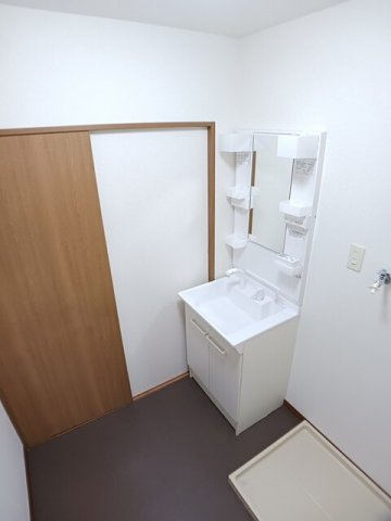 アネーロ２１　弐番館の洗面所|コンパクトで使いやすい洗面所