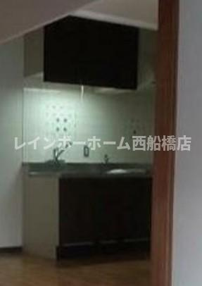 ロイヤルグリーン八千代4号棟のキッチン