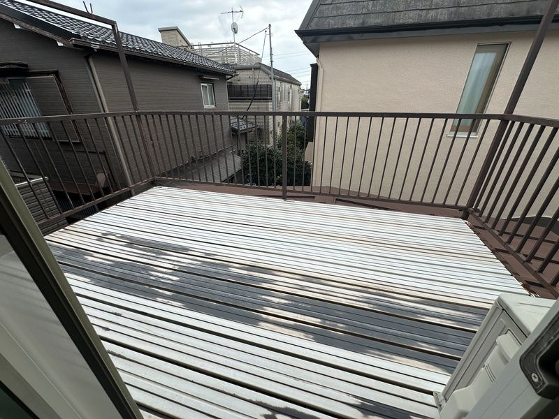 向貸家1号棟戸建のバルコニー
