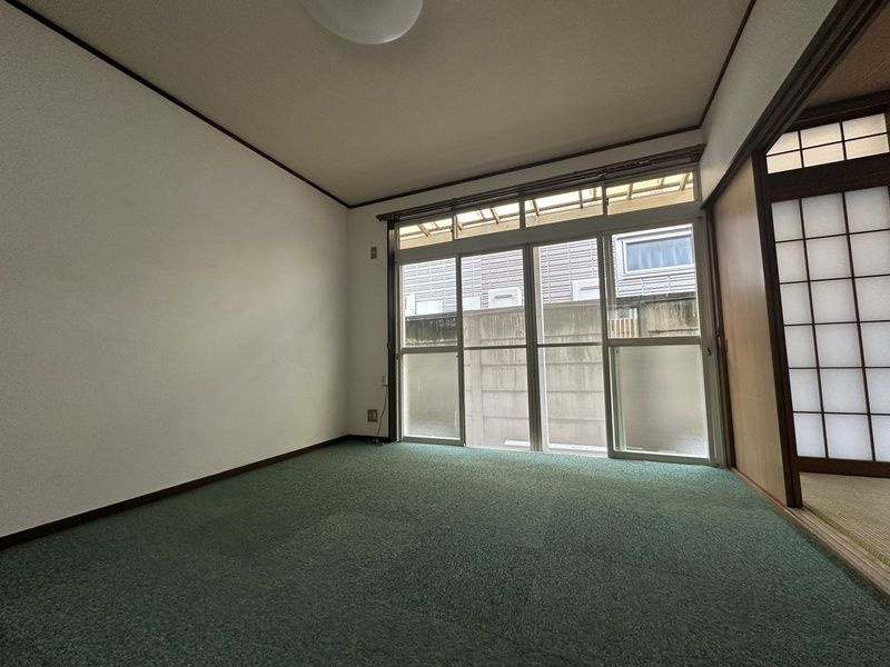 向貸家1号棟戸建の内装