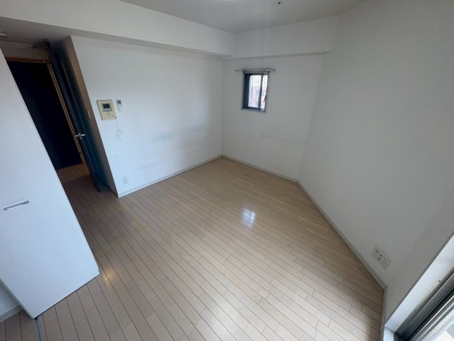 レジティア江戸堀の洋室