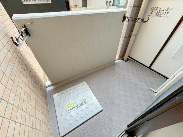 フレンシアノイエ東三国のバルコニー