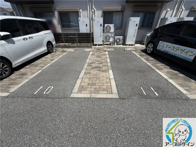 クオーレⅡの駐車場