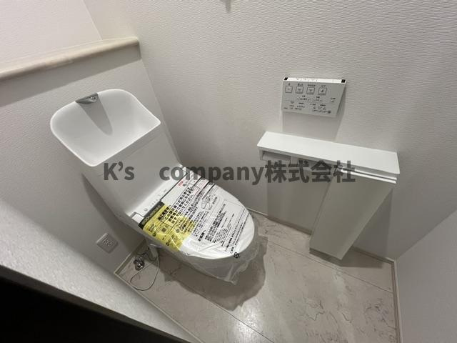 茅ヶ崎市富士見町　新築戸建　D号棟のトイレ|1階トイレ◇◇