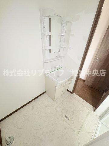 クリスタルハイツ仁豊野の独立洗面台
