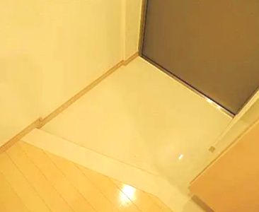 アイル日暮里弐番館の玄関