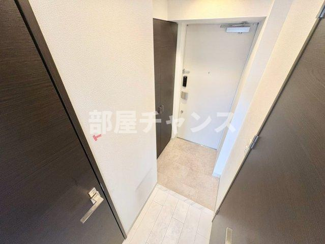 エステムコート名古屋黒川シャルマンの玄関|収納もある玄関です