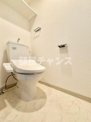 エステムコート名古屋黒川シャルマンのトイレ|落ち着いた色調のトイレです