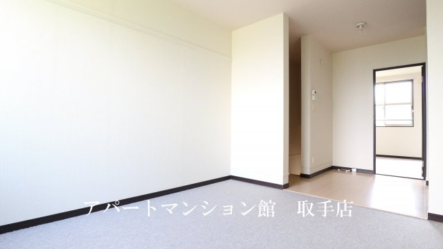 レオネクストトレジャーヒルⅠの居間・リビング