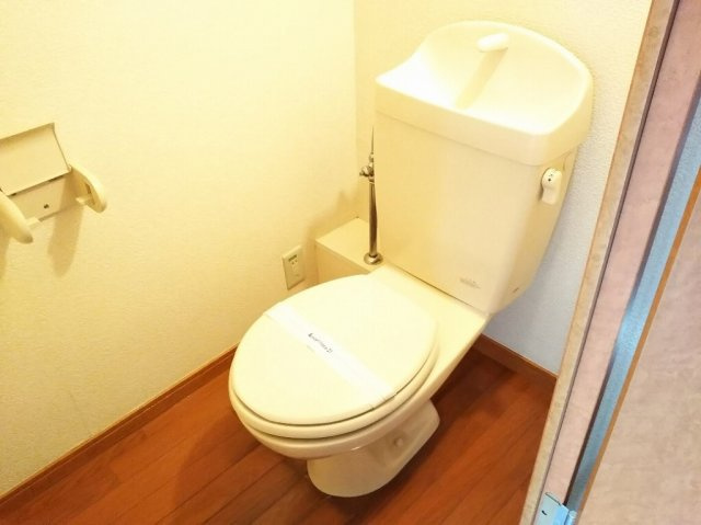 レオパレスオータム14Sのトイレ|画像6