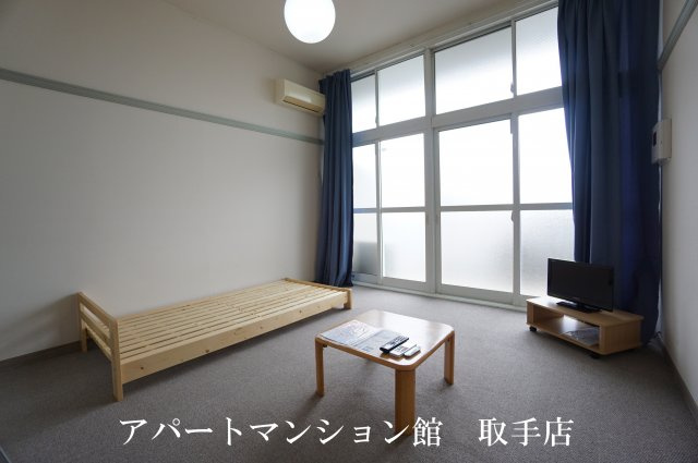 レオパレス井野の洋室