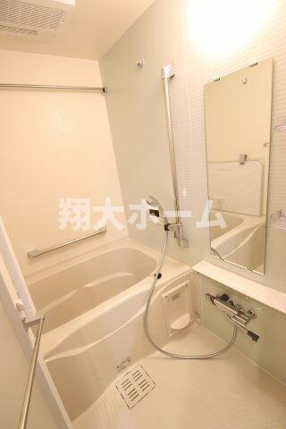 ＧＥＮＯＶＩＡ南千住Ⅵｓｋｙｇａｒｄｅｎの浴室