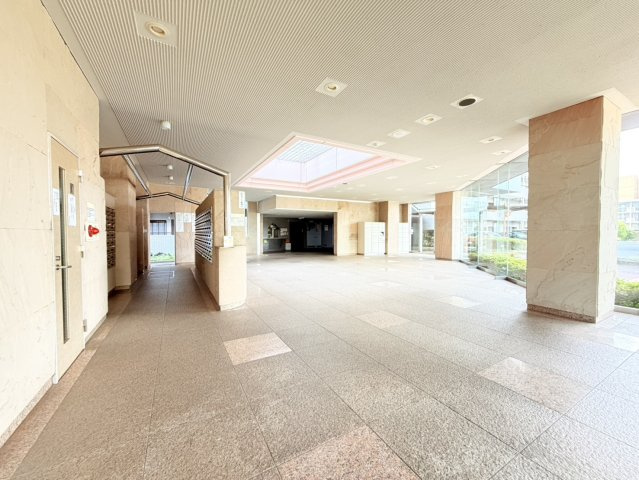 中古マンション土浦シャルマンコーポのエントランス