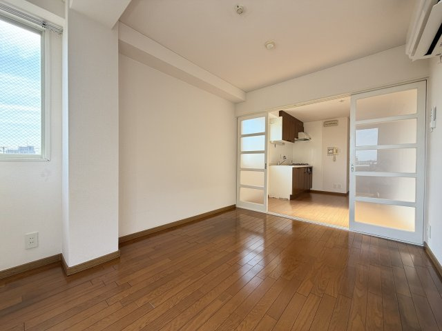 リレックス住吉の洋室
