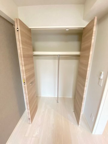 西宮市深津町の賃貸マンションの収納