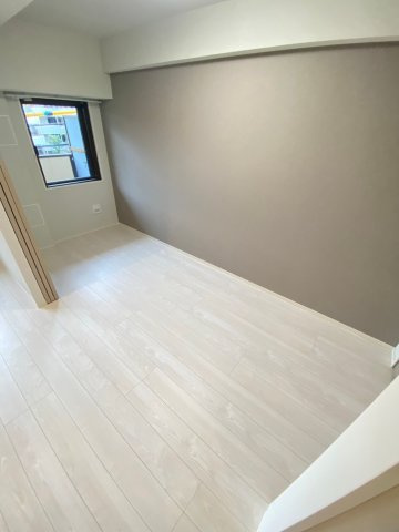 西宮市深津町の賃貸マンションの居間・リビング