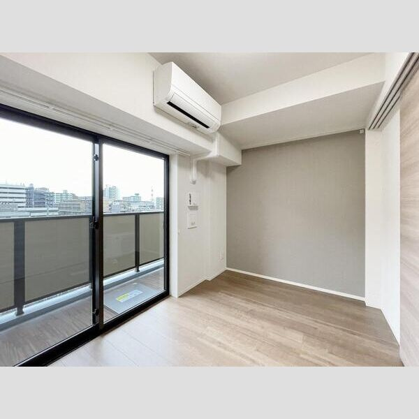 西宮市深津町の賃貸マンションの居間・リビング