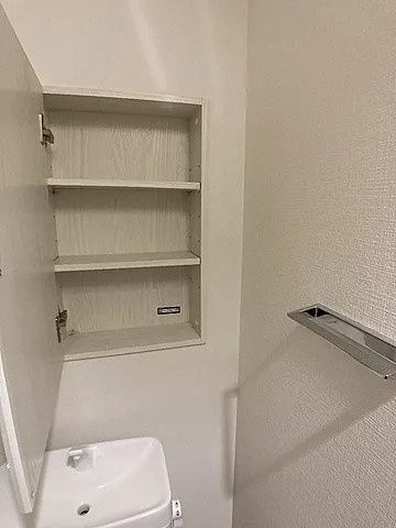 神戸市中央区中山手通１丁目の賃貸マンションの洗面所