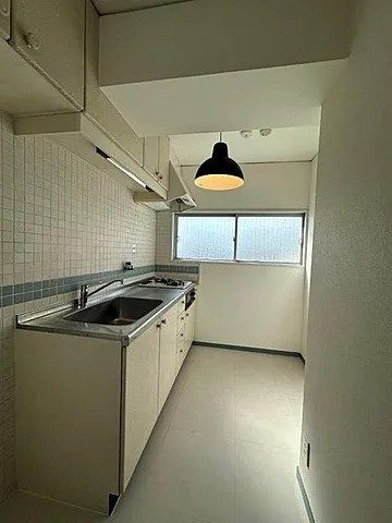 神戸市東灘区岡本１丁目の賃貸マンションのキッチン