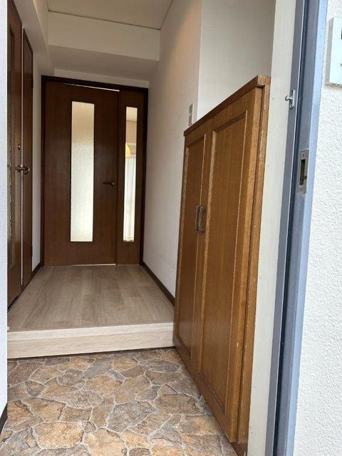神戸市東灘区岡本１丁目の賃貸マンションの玄関