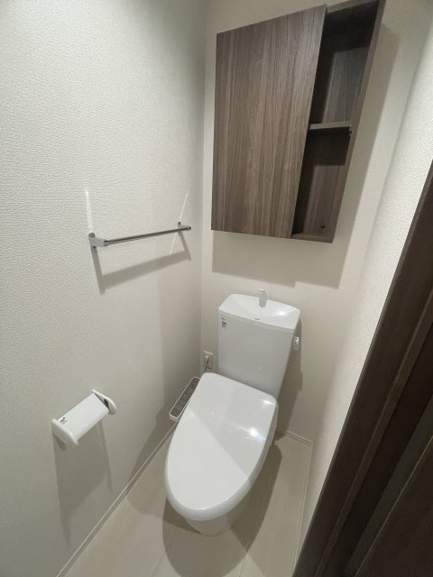 神戸市灘区岩屋北町２丁目のアパートのトイレ