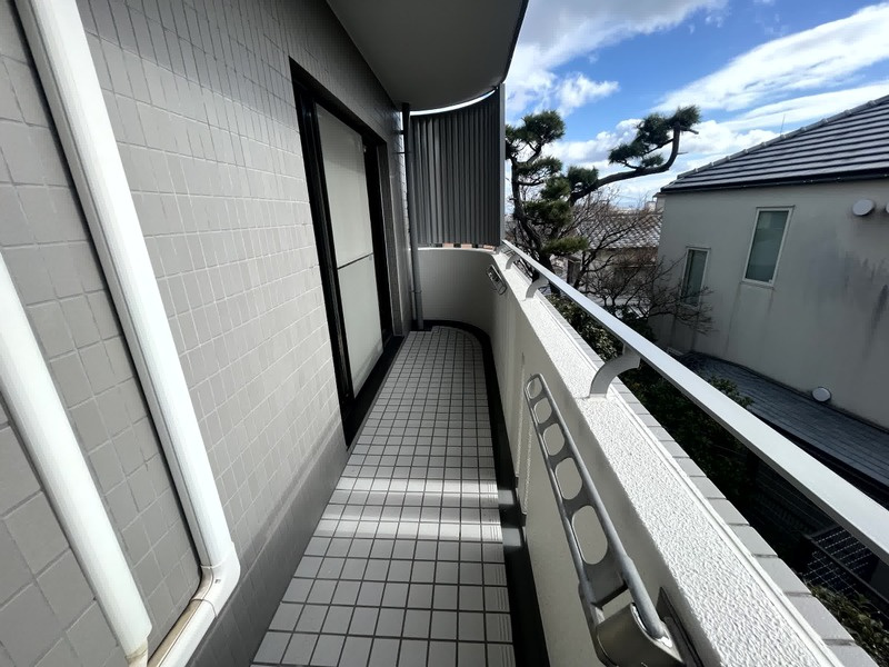 神戸市東灘区住吉山手１丁目の賃貸マンションのバルコニー