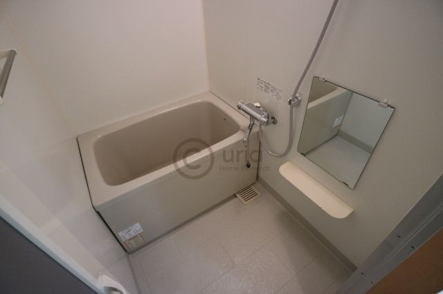 神戸市灘区日尾町２丁目の賃貸マンションの浴室