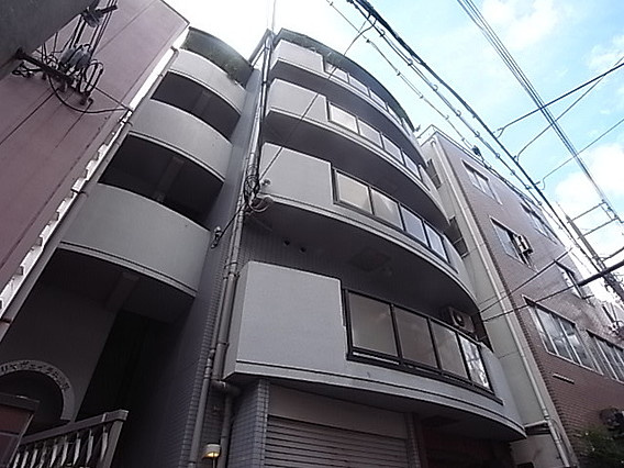 神戸市中央区中山手通２丁目の賃貸マンションの外観