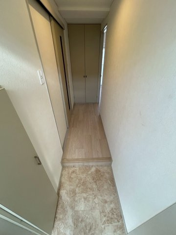 神戸市東灘区岡本１丁目の賃貸マンションの玄関
