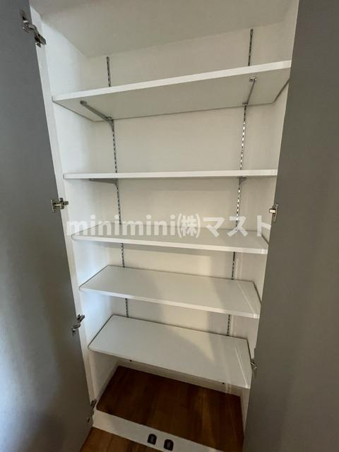 大阪市天王寺区堀越町の賃貸マンションの収納