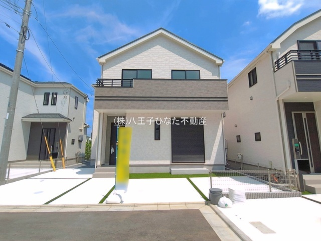 『八王子市新築戸建て』八王子市弐分方町724-5【仲介手数料無料】　１０期の居間・リビング|～仲介手数料無料☆八王子ひなた不動産～八王子市弐分方町　新築戸建て