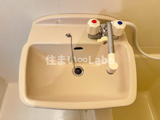 トマト館の独立洗面台