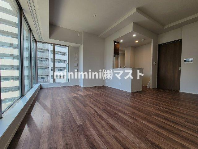 大阪市天王寺区筆ケ崎町の賃貸マンションの居間・リビング|同マンション内・別部屋参考写真