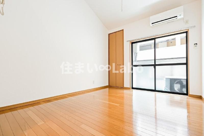 アイブルー天神南の居間・リビング|同建物別部屋参考写真
