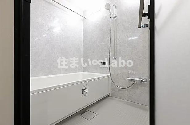 ロイヤル博多駅南の浴室