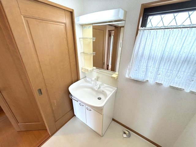 鵜木邸の独立洗面台