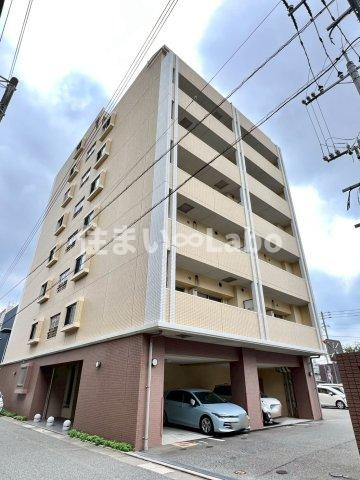 ラファセエスティーロ箱崎駅前