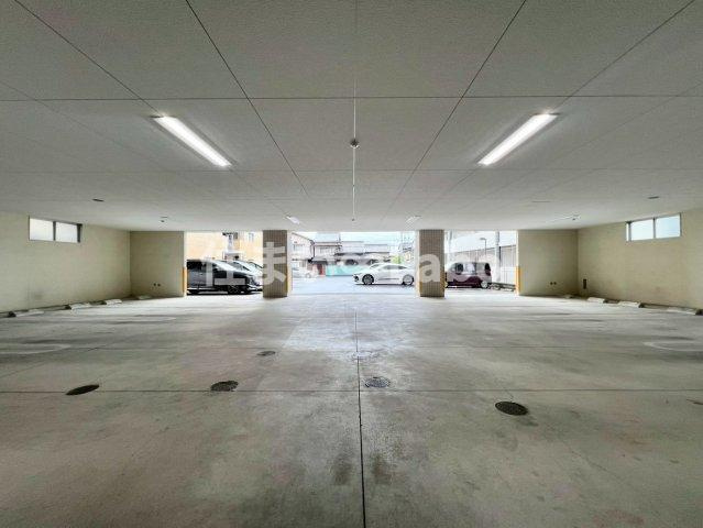 バルセロナ箱崎の駐車場
