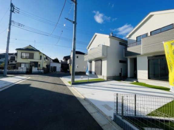 『八王子市新築戸建て』八王子市弐分方町733【仲介手数料無料】　１１期の前面道路含む現地写真|～仲介手数料無料☆八王子ひなた不動産～八王子市弐分方町　新築戸建て