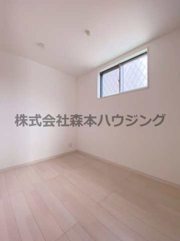 【洋室】 | 　Tio Alba | 明るい洋室です