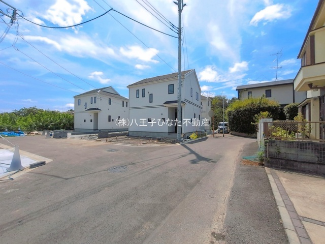 『八王子市新築戸建て』八王子市弐分方町733【仲介手数料無料】　１１期の前面道路含む現地写真|～仲介手数料無料☆八王子ひなた不動産～八王子市弐分方町　新築戸建て