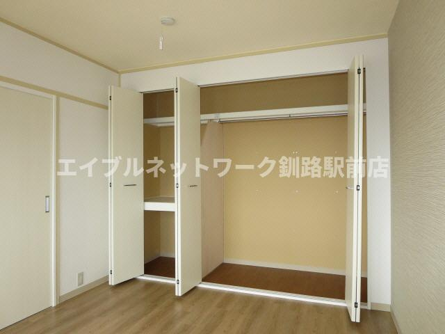釧路市堀川町の賃貸マンションの収納