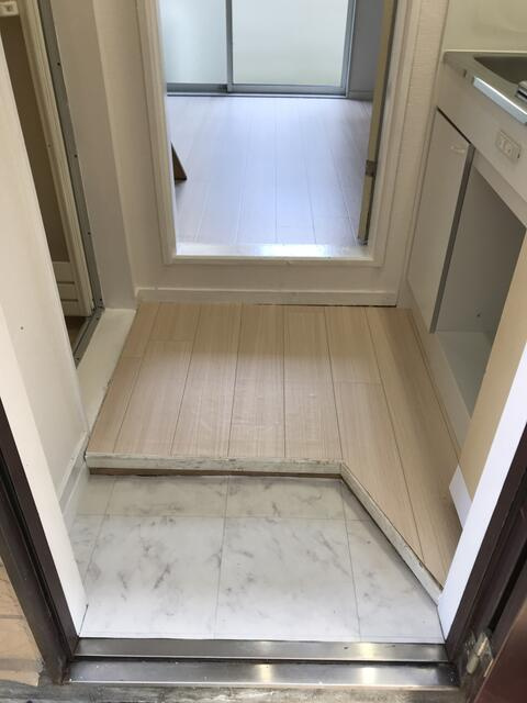 リリックハウスの玄関