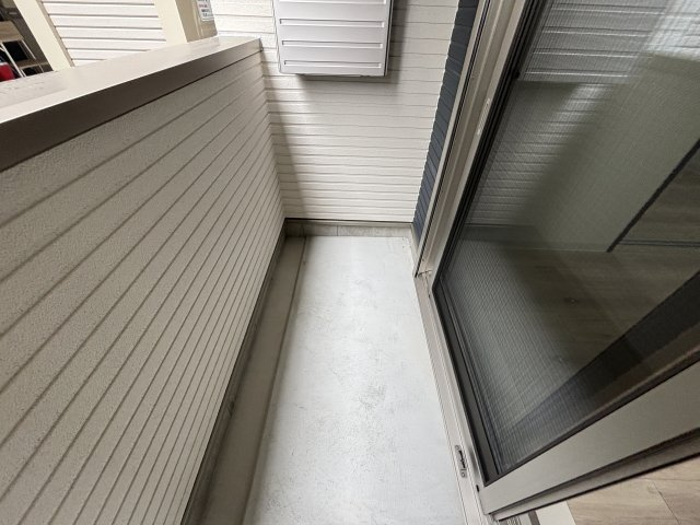 ザカラー東本町B棟のバルコニー