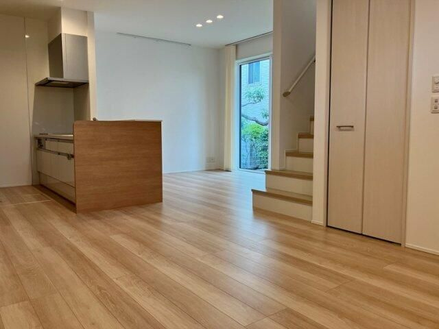 白山戸建の居間・リビング