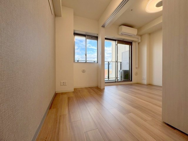 プレサンス新大阪ジェイズの居間・リビング