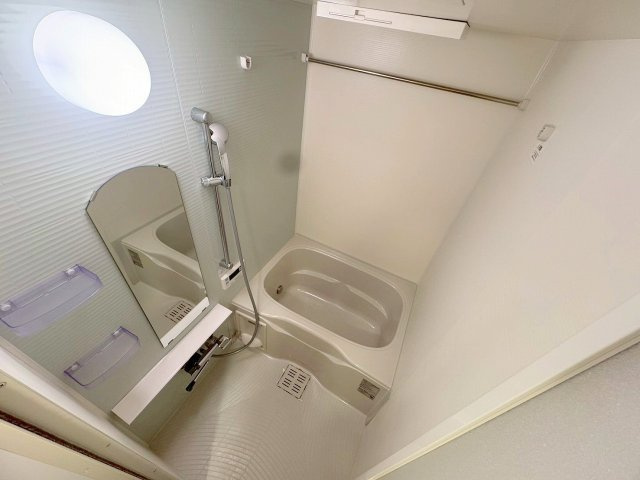 プレサンス新大阪ジェイズの浴室