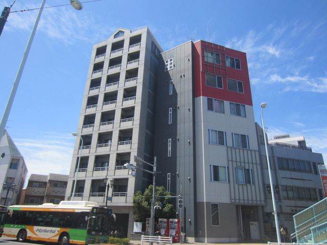 ＴＣＲＥ王子の外観|角地なので解放感がありますよ。