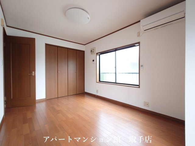 スカイハイツBの居間・リビング